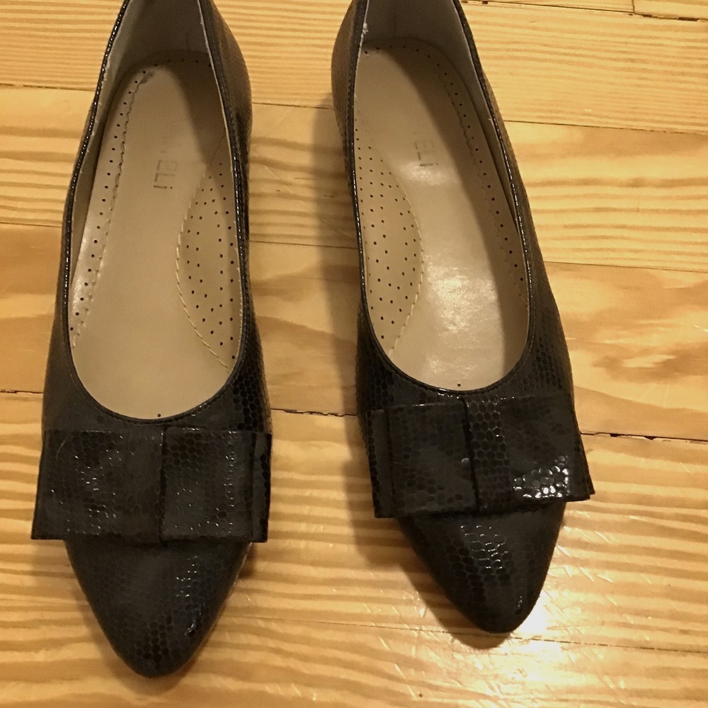 Van Eli Dark Brown Patent Leather Flats - Size 8.5
